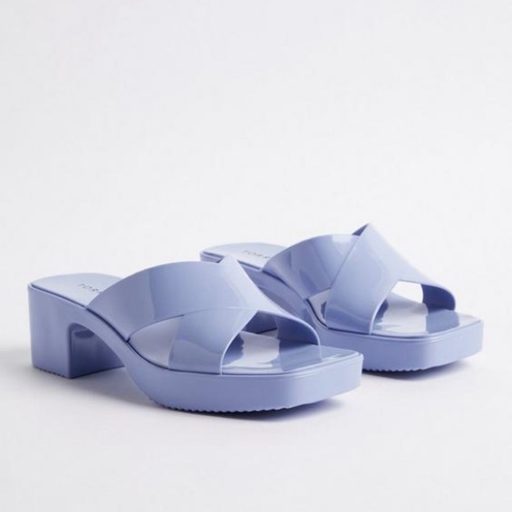 Size 10W Torrid Jelly Criss Cross Heel